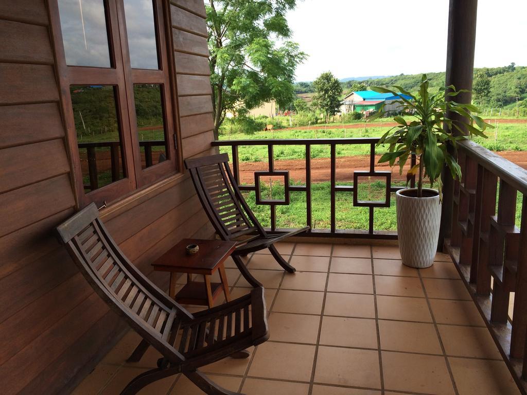 Green Plateau Lodge Banlung Rum bild