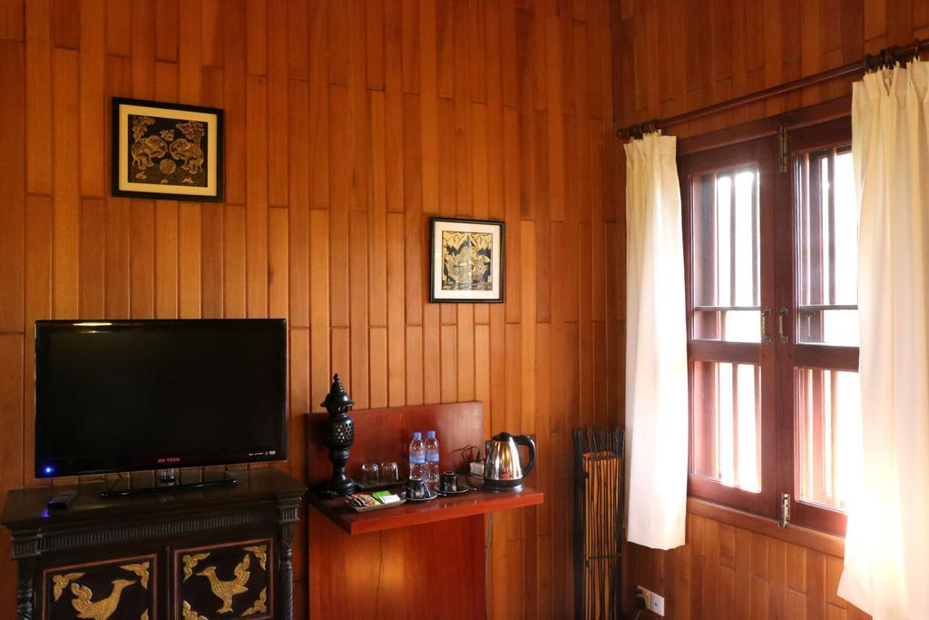 Green Plateau Lodge Banlung Exteriör bild